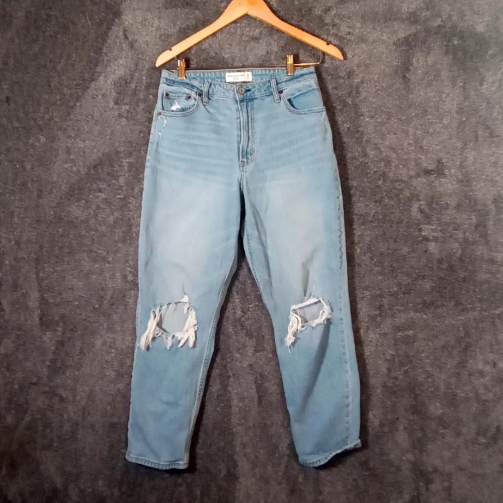 Abercrombie & Fitch The mom high rise curve love women's jeans size 28